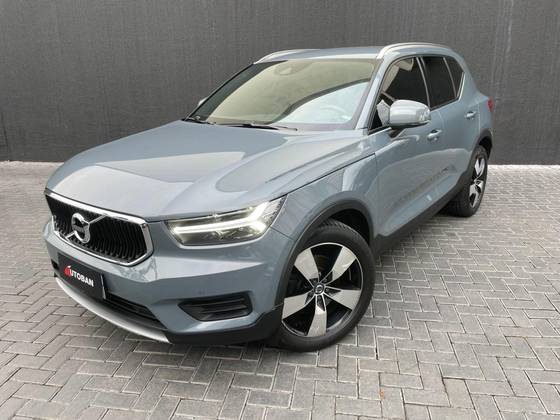 VOLVO XC40 2.0 T5 GASOLINA MOMENTUM AWD GEARTRONIC
